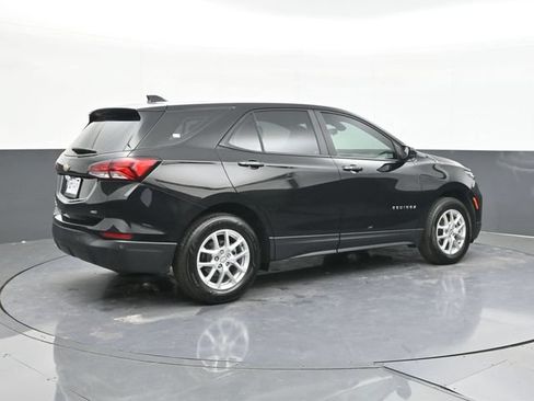 Used 2024 Chevrolet Equinox LS AWD/4WD image 16