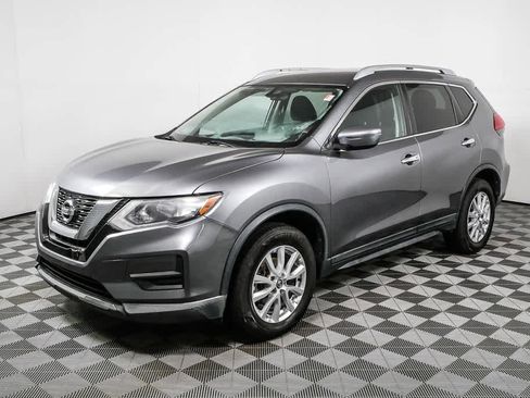 Used 2017 Nissan Rogue SV AWD/4WD image 24