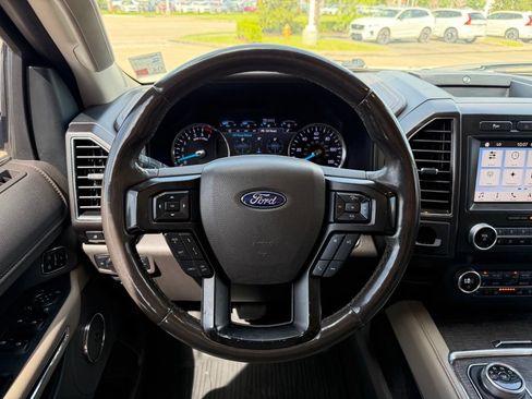 Used 2019 Ford Expedition Limited w/ Equipment Group 302A RWD image 17