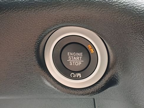 Used 2026 Chrysler Pacifica Select FWD image 21