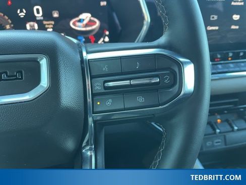 Used 2023 GMC Canyon Denali image 31