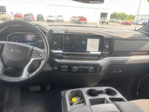 Used 2022 Chevrolet Silverado 1500 RST AWD/4WD image 15