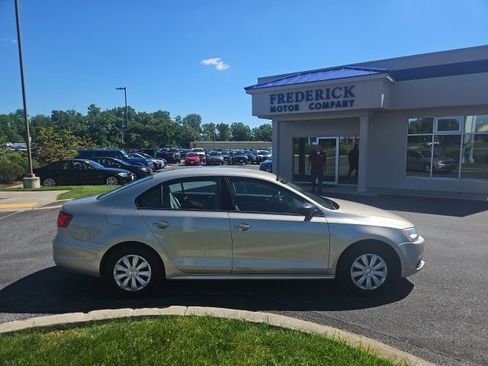 Used 2014 Volkswagen Jetta Sedan FWD image 3