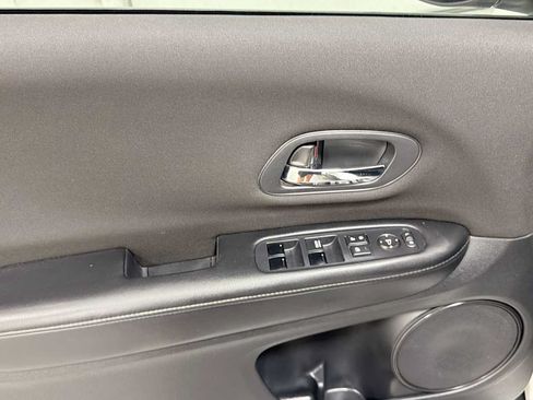 Used 2016 Honda HR-V LX image 15