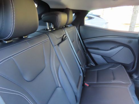 Used 2025 Ford Mustang Mach-E Premium image 35