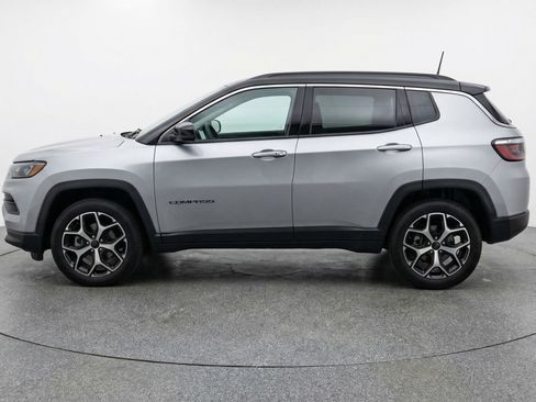 Used 2025 Jeep Compass Limited image 5