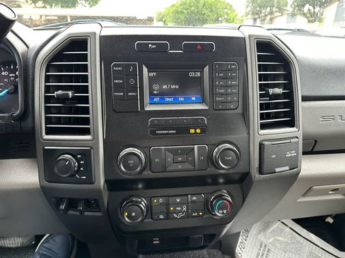 Used 2019 Ford F250 XL w/ Power Equipment Group AWD/4WD image 9