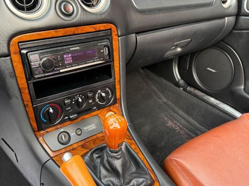 Used 2002 MAZDA MX-5 Miata SE RWD image 32
