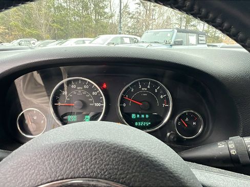 Used 2018 Jeep Wrangler Unlimited Sport w/ Connectivity Group image 27