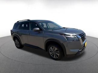Used 2025 Nissan Pathfinder SV FWD video 2
