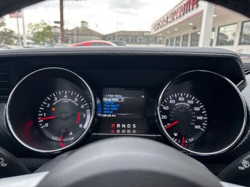 Used 2017 Ford Mustang Coupe image 20