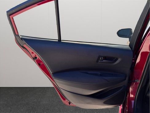 Used 2022 Toyota Corolla LE image 28