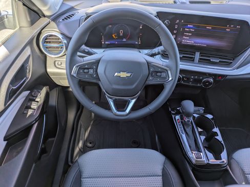 New 2026 Chevrolet Trax LT w/ Driver Confidence Package image 4