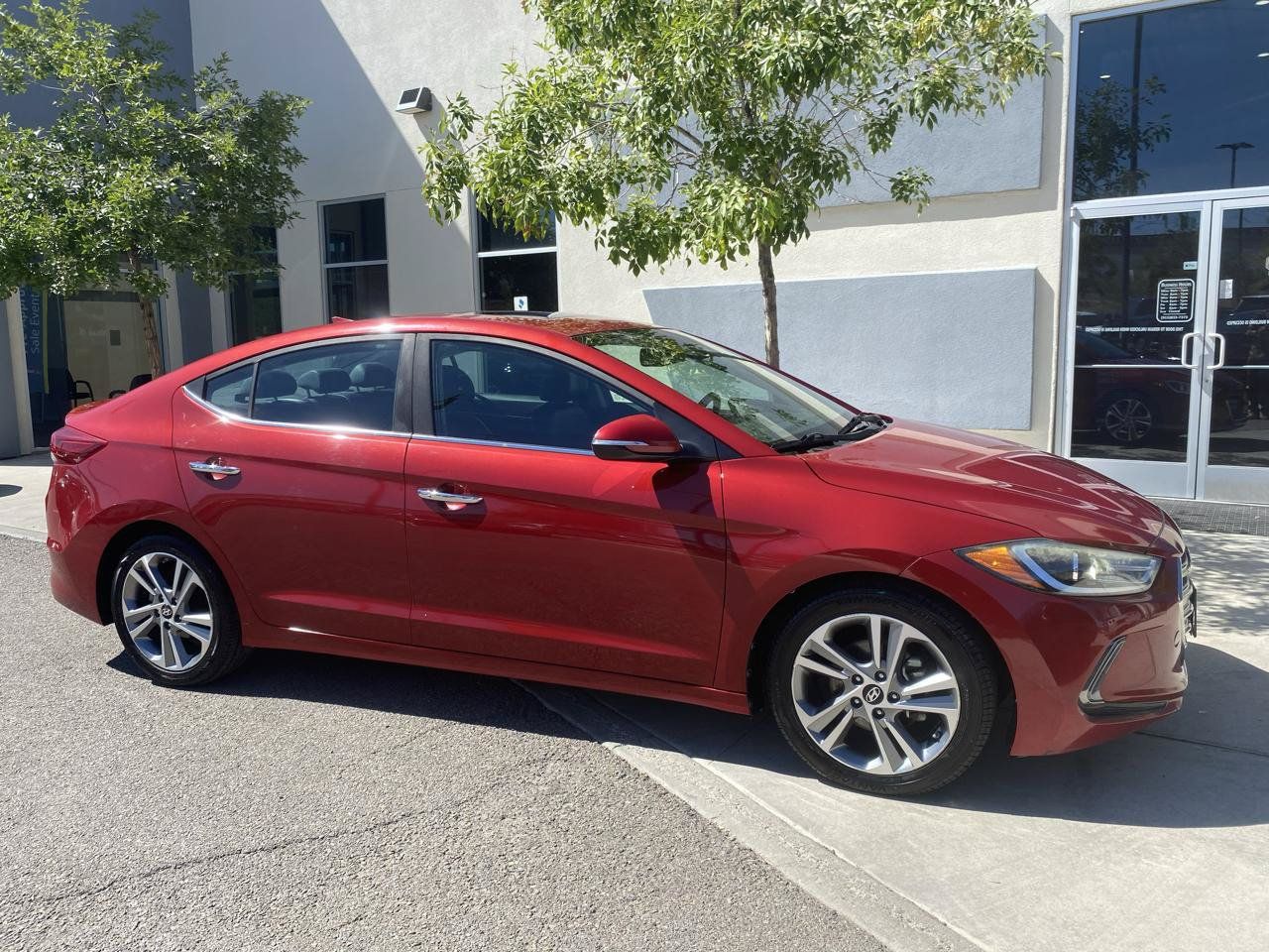 Used 2017 Hyundai Elantra Limited w/ Limited Tech Package 08 FWD image 2