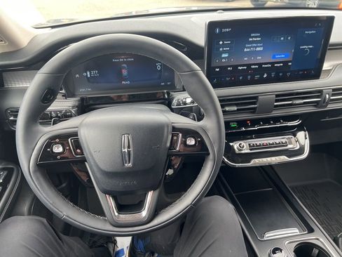 Used 2024 Lincoln Corsair AWD w/ Equipment Group 101A image 12