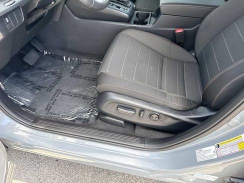 Certified 2025 Honda CR-V Sport image 19