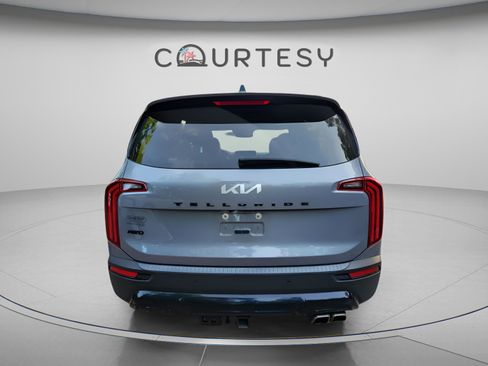 Used 2022 Kia Telluride SX w/ SX Prestige Package AWD/4WD image 15