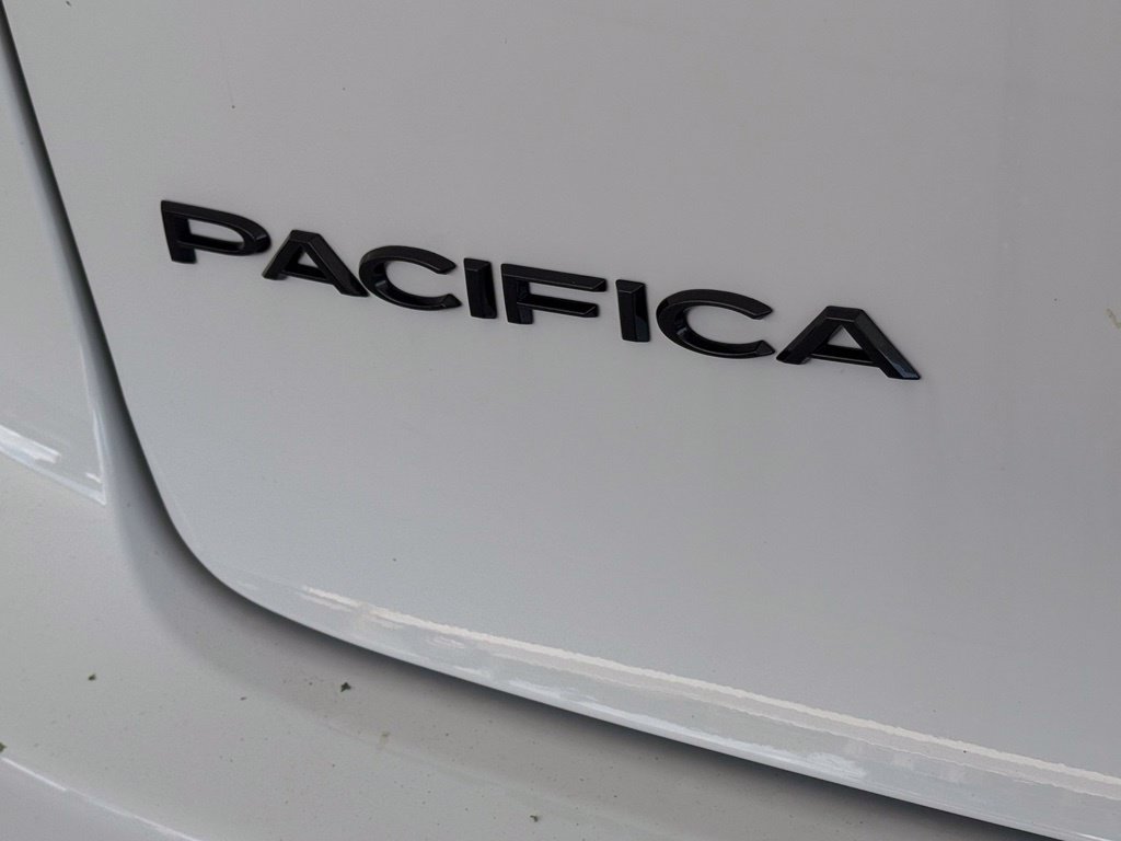 New 2027 Chrysler Pacifica Select FWD image 34
