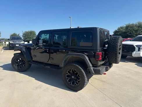 Used 2018 Jeep Wrangler Unlimited Rubicon w/ LED Lighting Group AWD/4WD image 4