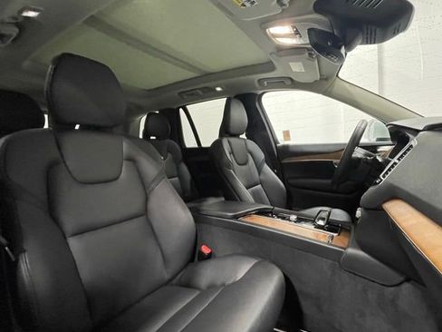 Used 2024 Volvo XC90 B5 Plus w/ Protection Package Premier image 12