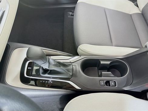 Certified 2025 Toyota Corolla LE image 18