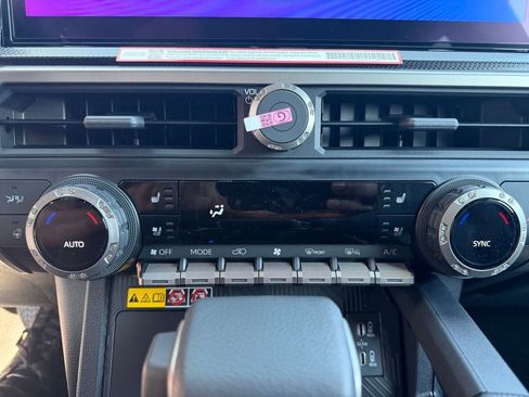 New 2026 Toyota 4Runner Limited AWD/4WD image 18