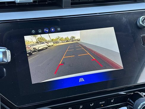 New 2027 Chevrolet Bolt LT w/ Comfort Package FWD image 20