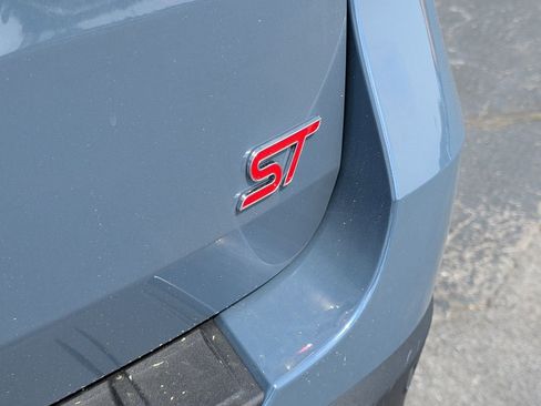 New 2026 Ford Explorer ST image 17