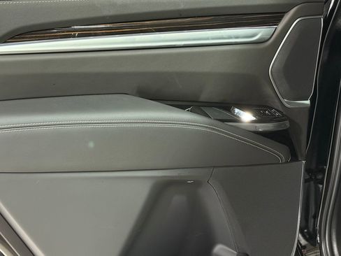 New 2025 Cadillac Escalade Premium Luxury w/ Touring Package image 44