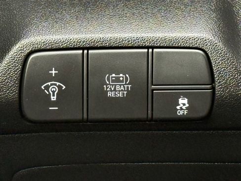 Used 2024 Hyundai Elantra Blue image 20