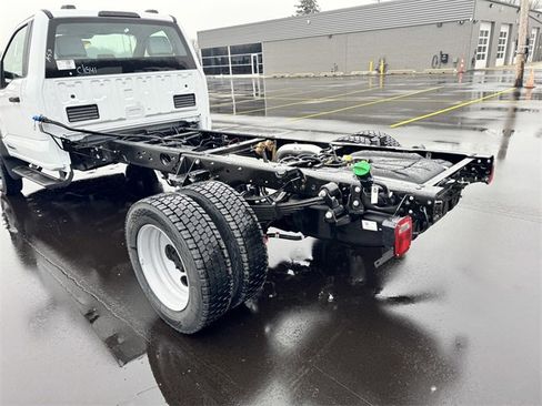 New 2025 Ford F550 4x4 Regular Cab Super Duty image 10