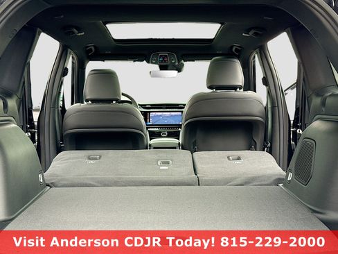 New 2026 Jeep Grand Cherokee Limited AWD/4WD image 7