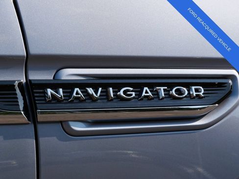 Used 2024 Lincoln Navigator L Black Label AWD/4WD image 10