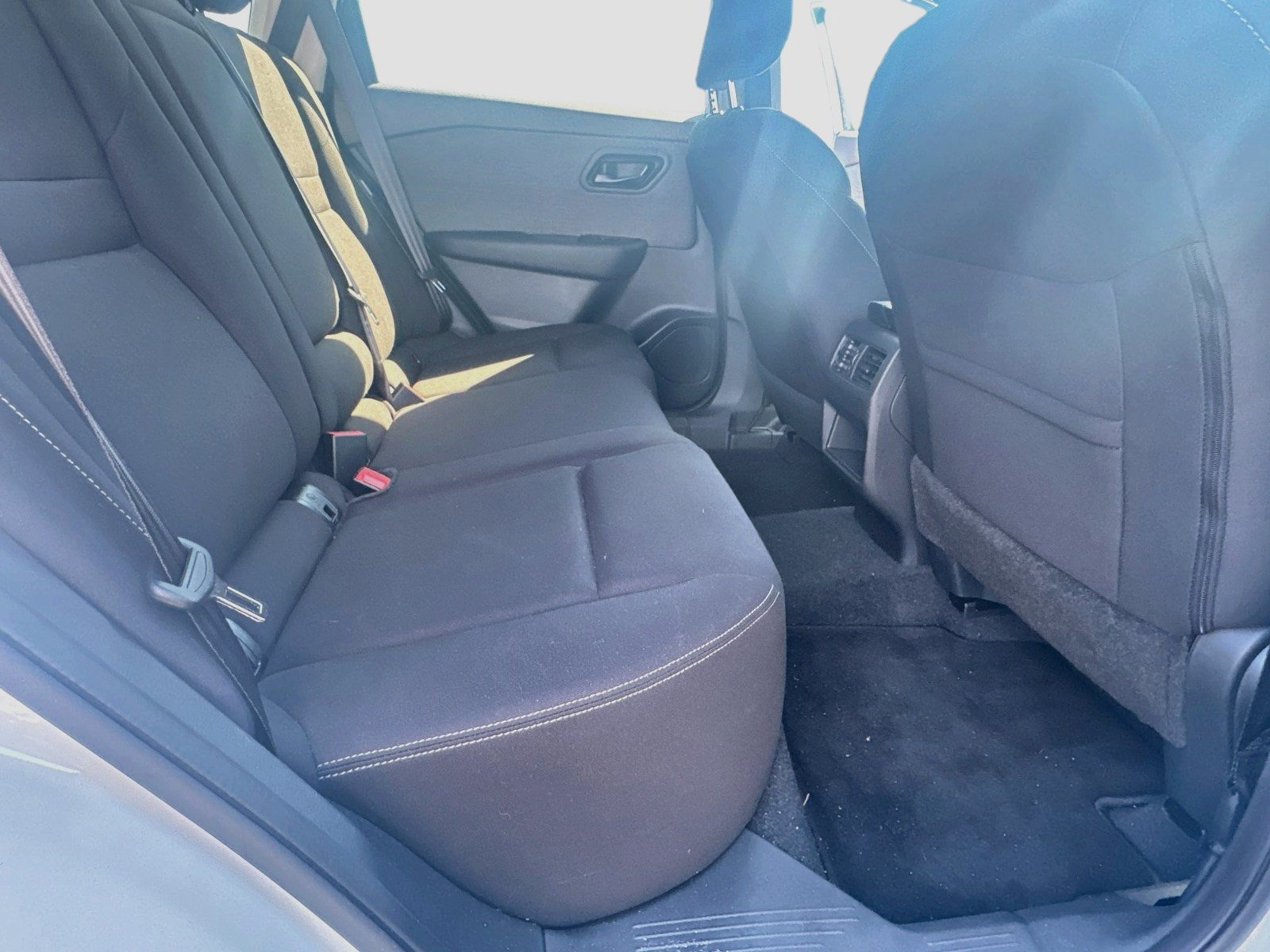 Used 2023 Nissan Rogue S FWD image 25