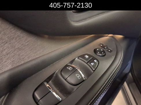 Used 2024 Nissan Murano SL image 16