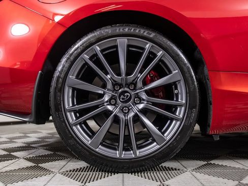 Used 2017 INFINITI Q60 Red Sport 400 RWD image 39