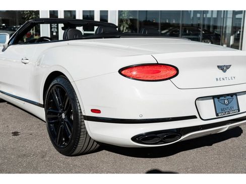 Used 2022 Bentley Continental GT V8 image 9