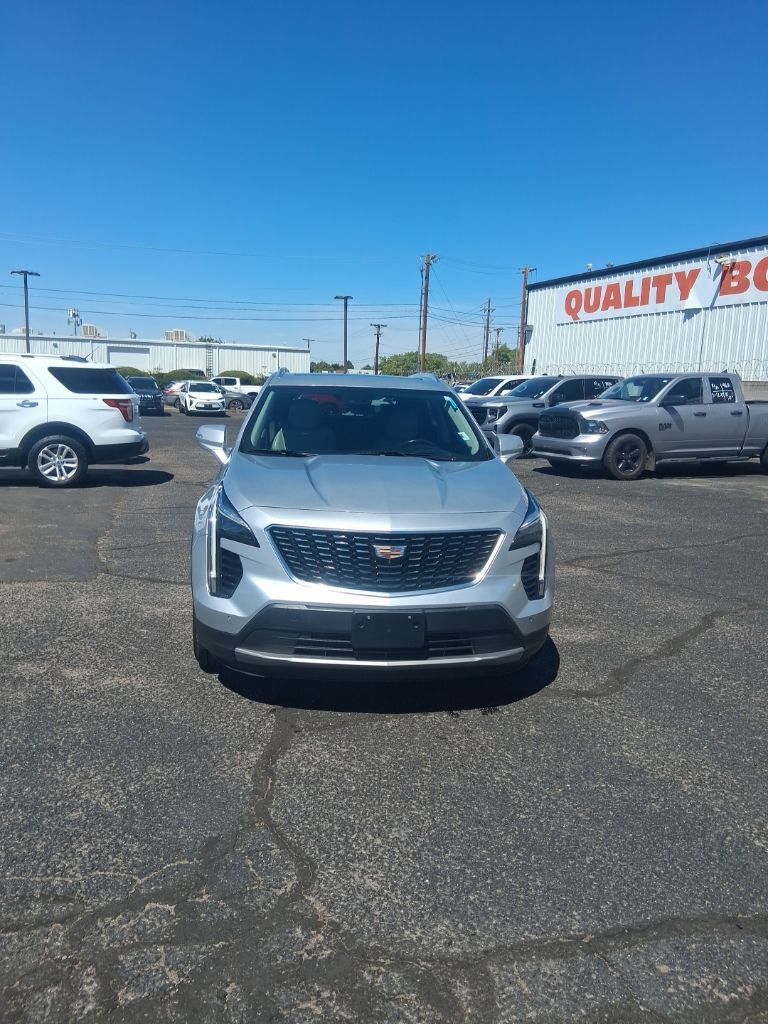 Used 2019 Cadillac XT4 Premium Luxury FWD image 1