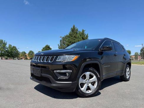 Used 2019 Jeep Compass Latitude AWD/4WD image 1