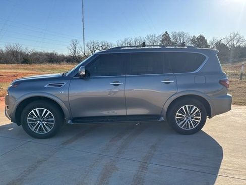 Used 2021 Nissan Armada SL image 2