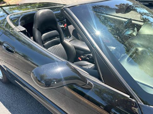Used 2002 Chevrolet Corvette Convertible w/ Preferred Equipment Group2 RWD image 16