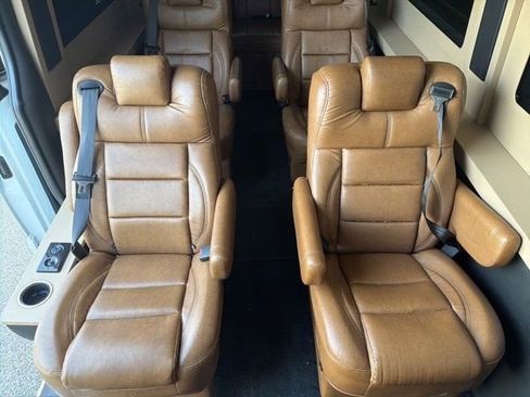 Used 2023 Mercedes-Benz Sprinter 2500 image 7