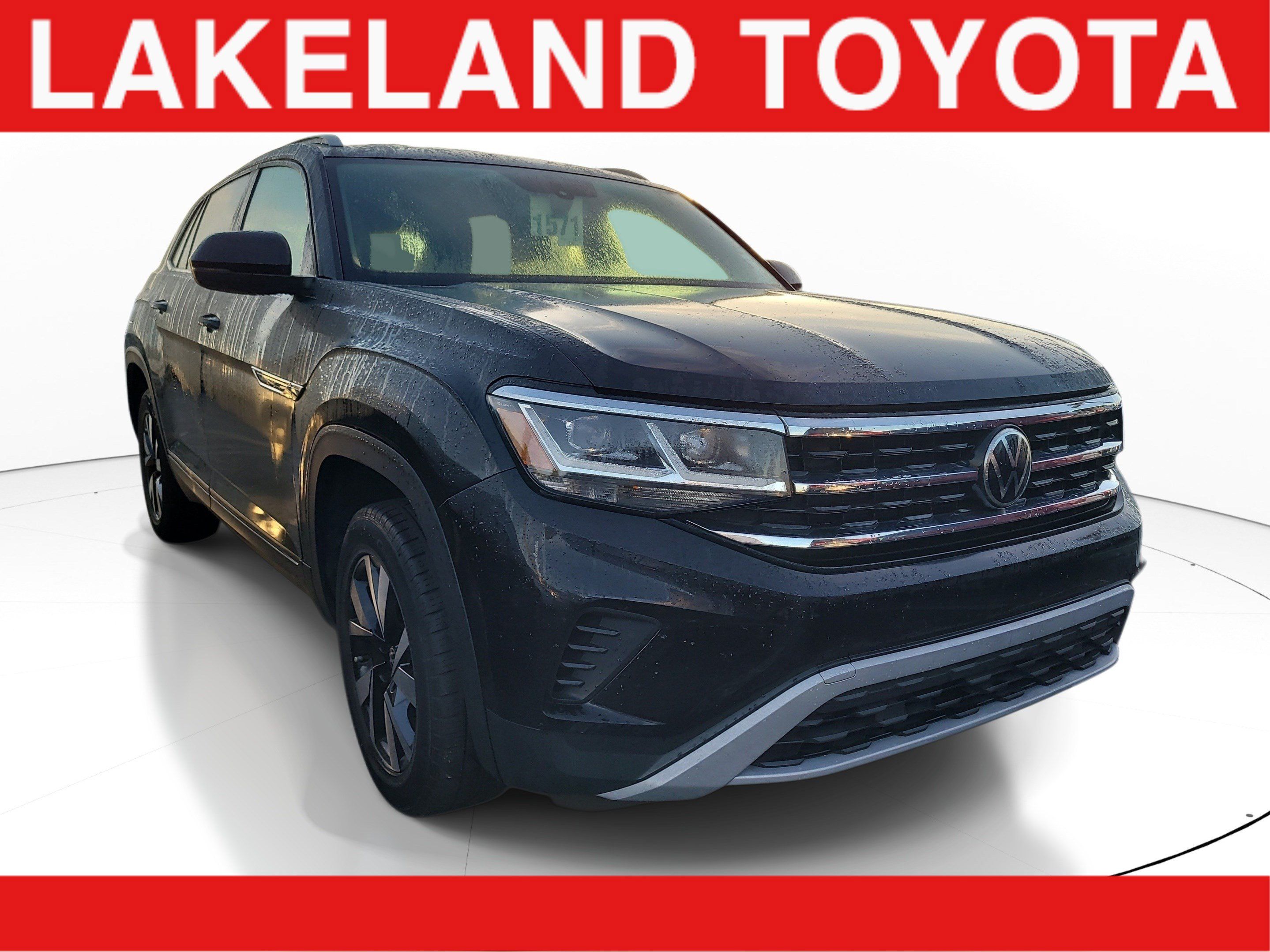 Used 2022 Volkswagen Atlas Cross Sport SE FWD image 1