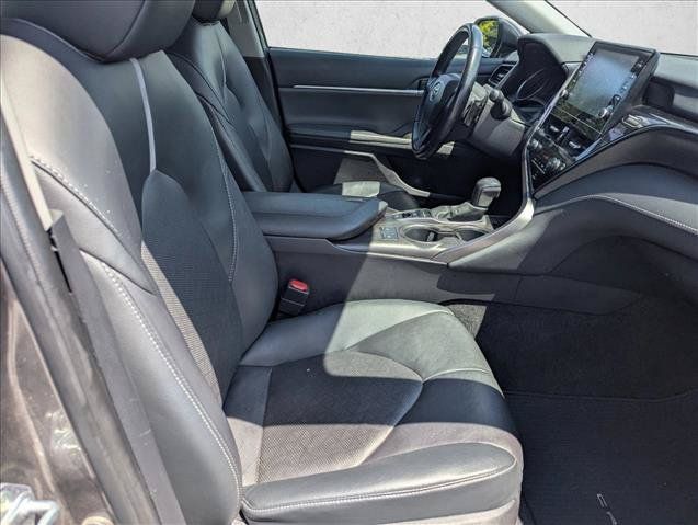 Used 2022 Toyota Camry XSE FWD image 27