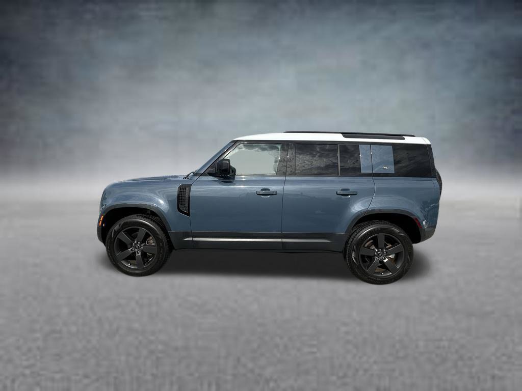 Used 2024 Land Rover Defender 110 S AWD/4WD image 4