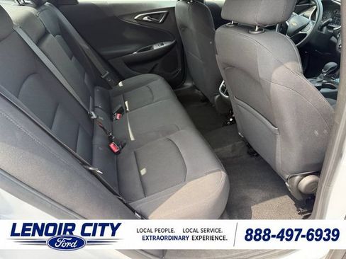Used 2024 Chevrolet Malibu LT FWD image 12