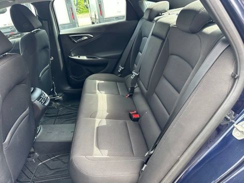 Used 2018 Chevrolet Malibu LT w/ Driver Confidence Package FWD image 12