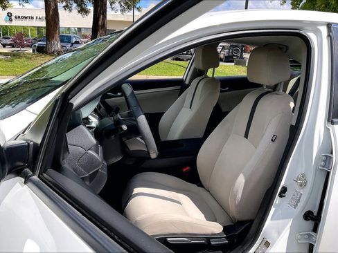 Used 2018 Honda Civic EX image 27