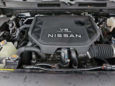 Certified 2025 Nissan Armada SV image 27