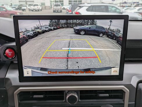 Used 2024 Toyota Tacoma TRD Sport image 12